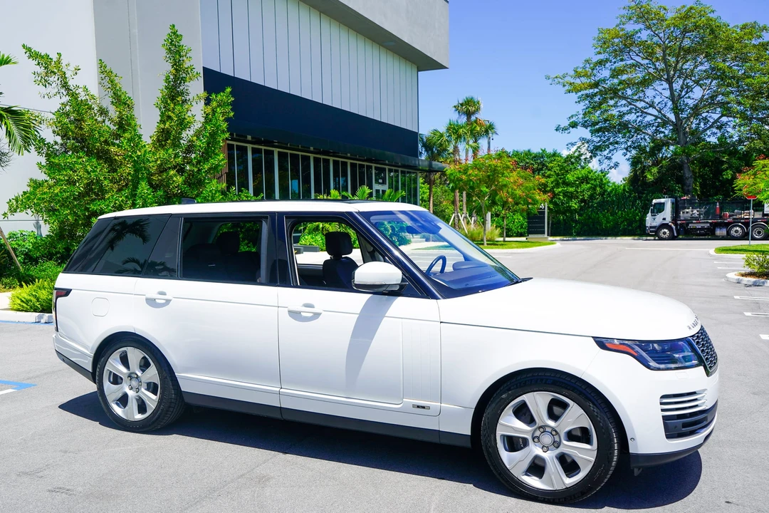 2018 Land Rover Range Rover L405 - Image 3 of 31