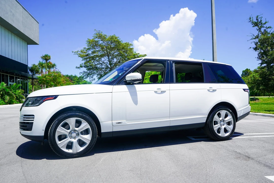 2018 Land Rover Range Rover L405 - Image 25 of 31