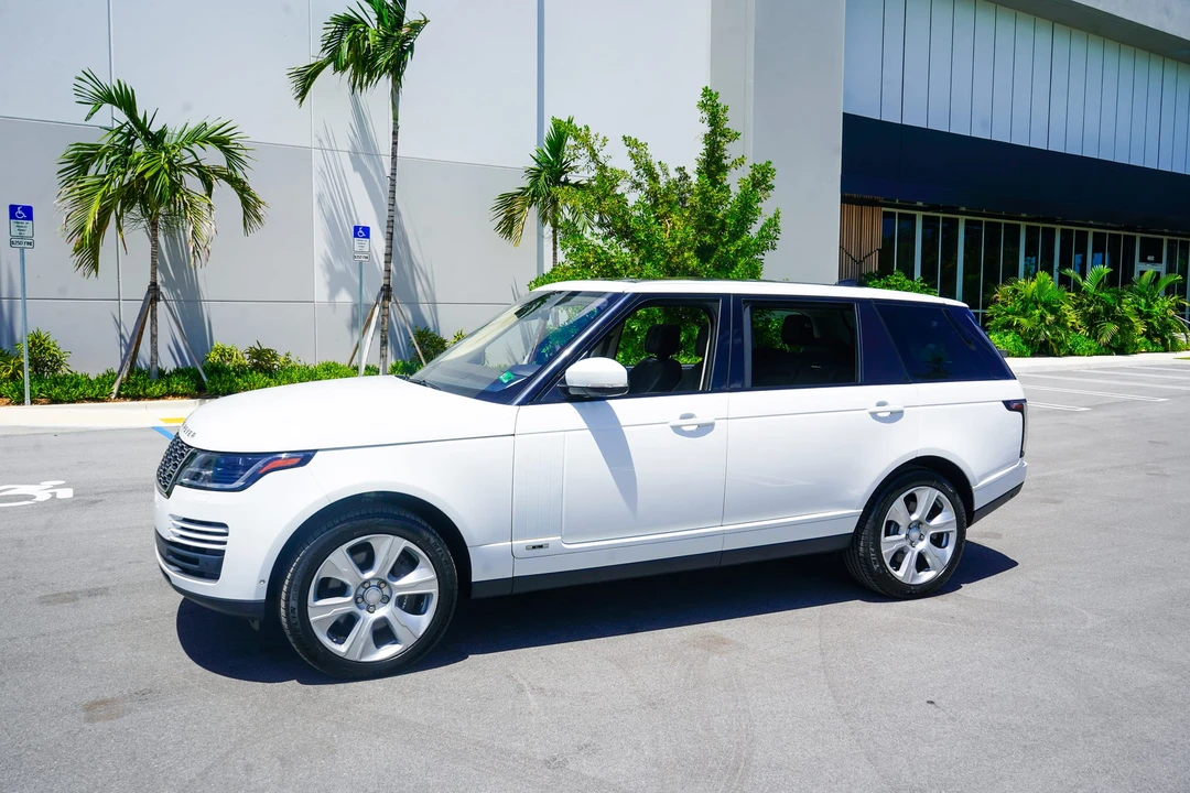 2018 Land Rover Range Rover L405 - Image 24 of 31