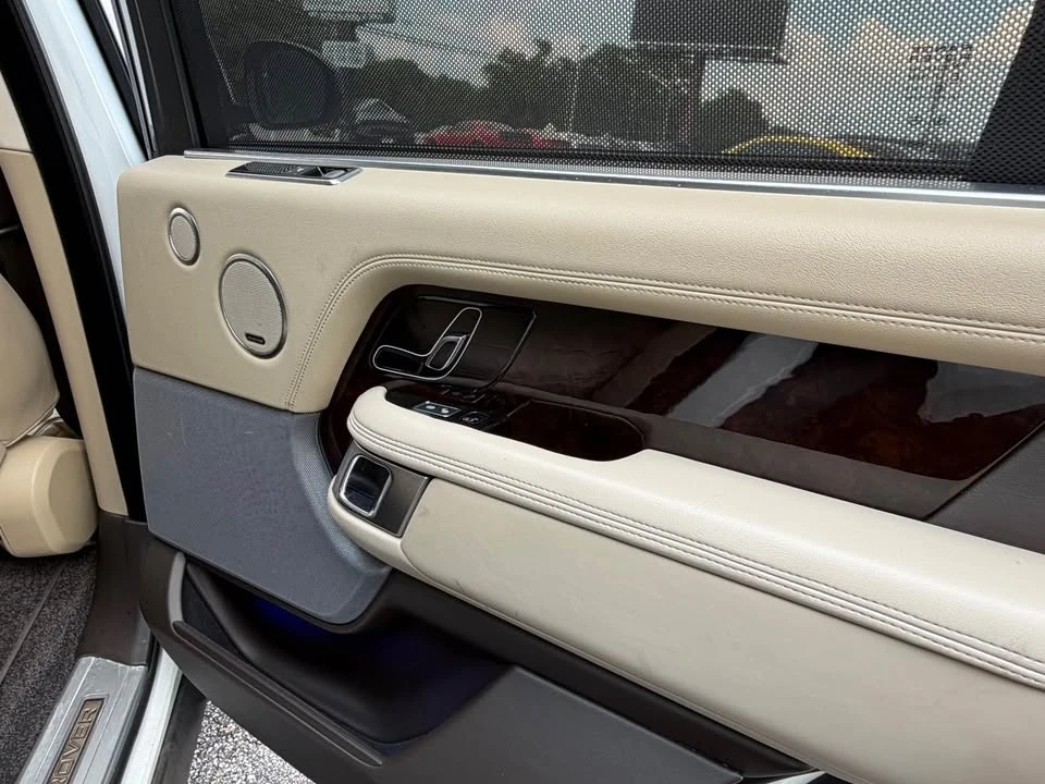 2018 Land Rover Range Rover L405 - Image 16 of 19