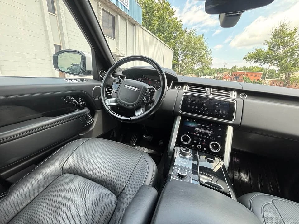 2018 Land Rover Range Rover L405 - Image 17 of 20
