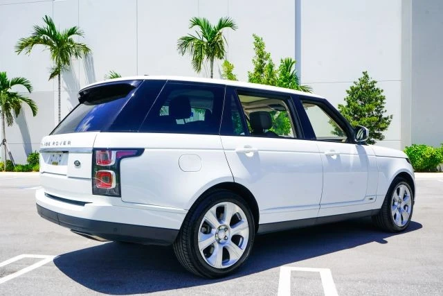 2018 Land Rover Range Rover L405 - Image 13 of 31