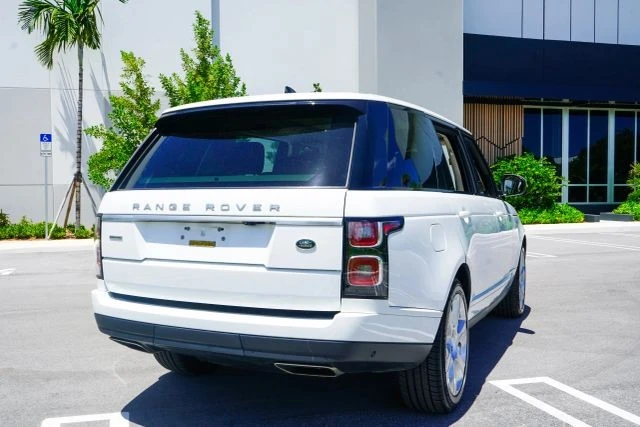 2018 Land Rover Range Rover L405 - Image 17 of 31