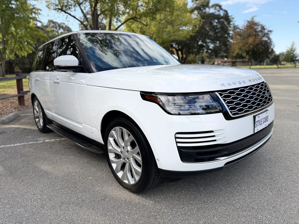 2018 Land Rover Range Rover L405 - Image 15 of 31