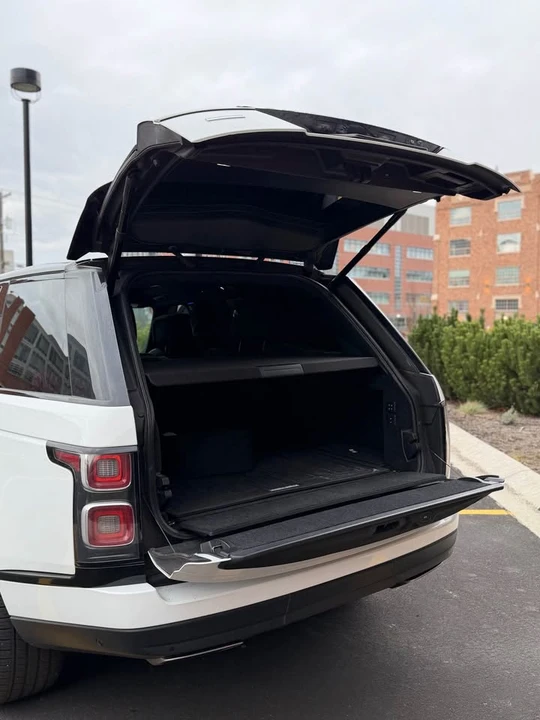 2018 Land Rover Range Rover L405 - Image 5 of 11