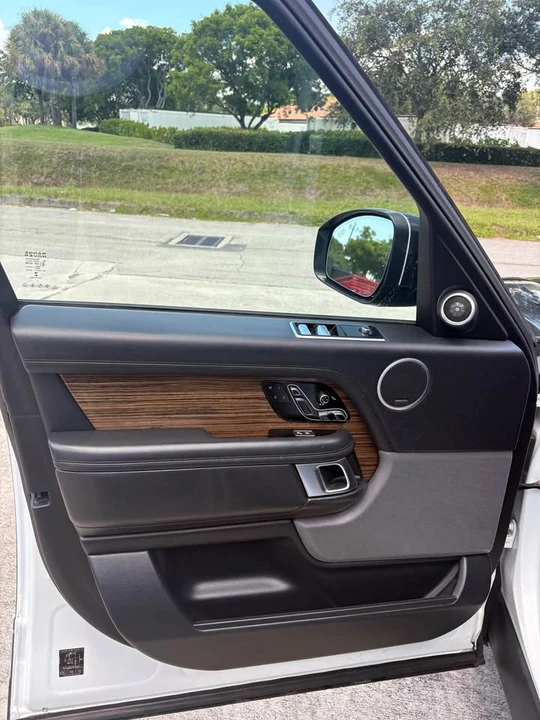 2018 Land Rover Range Rover L405 - Image 7 of 11