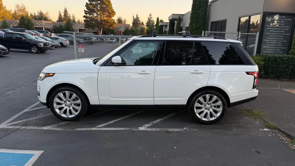 2018 Land Rover Range Rover L405 - Image 4 of 20