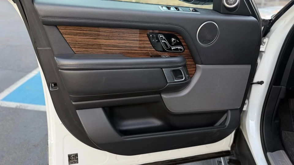 2018 Land Rover Range Rover L405 - Image 8 of 20