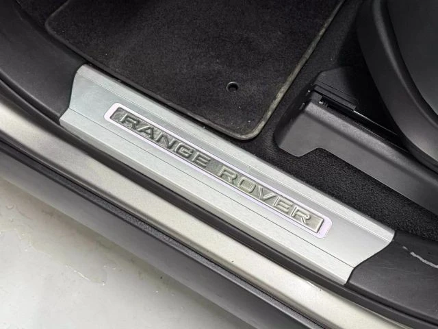 2018 Land Rover Range Rover L405 - Image 20 of 21