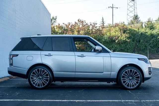 2018 Land Rover Range Rover L405 - Image 9 of 16
