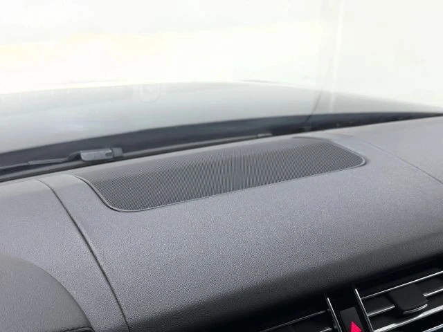 2018 Land Rover - Image 29 of 31