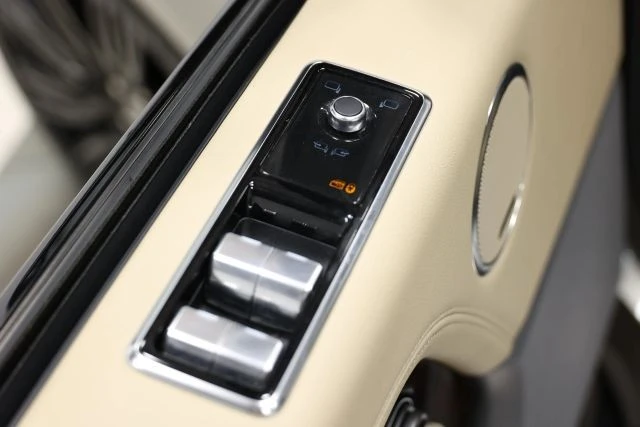 2018 Land Rover Range Rover L405 - Image 11 of 12