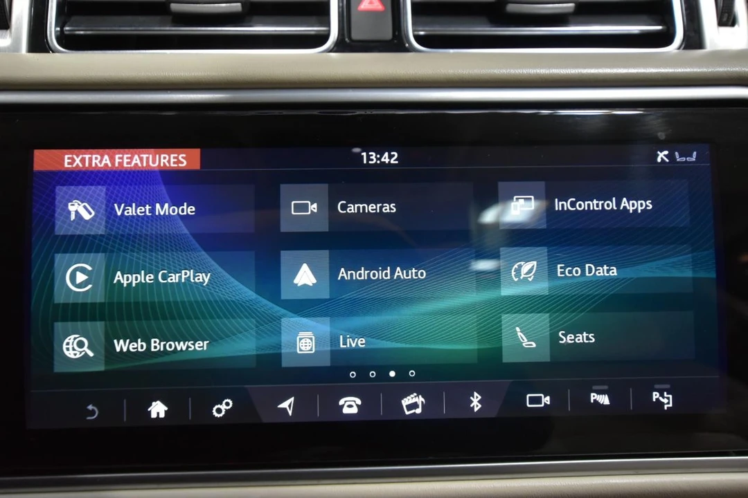 2018 Land Rover Range Rover L405 - Image 25 of 31