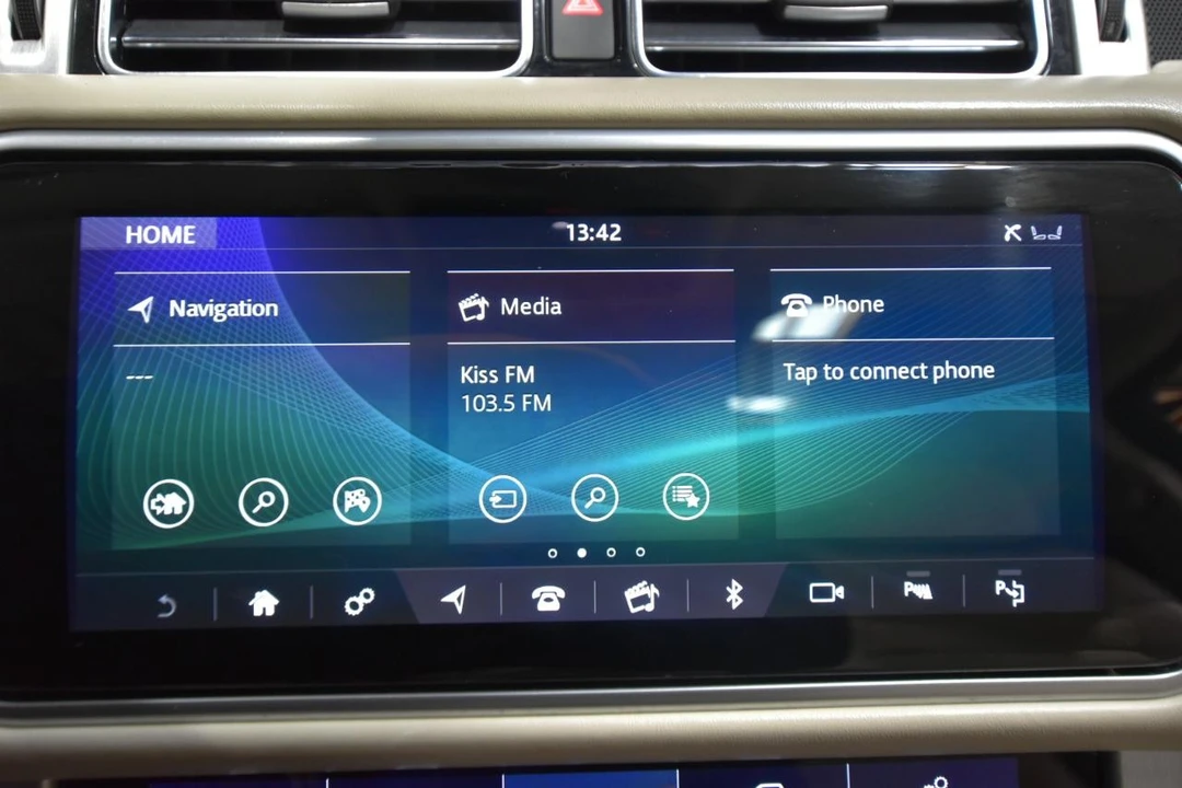 2018 Land Rover Range Rover L405 - Image 24 of 31