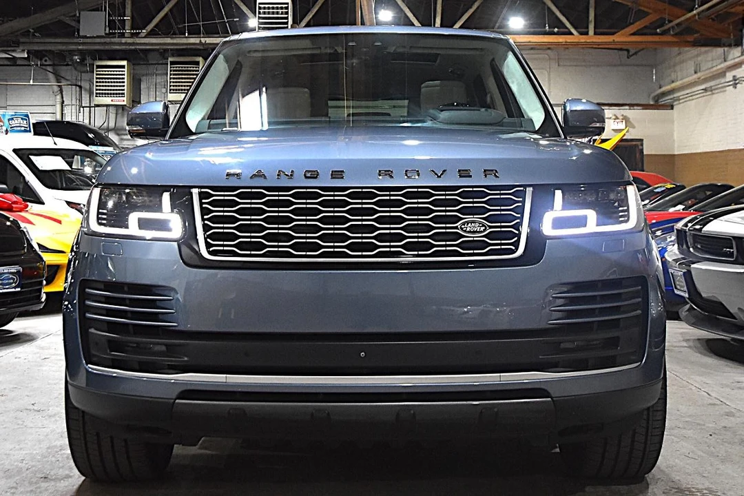 2018 Land Rover Range Rover L405 - Image 2 of 31