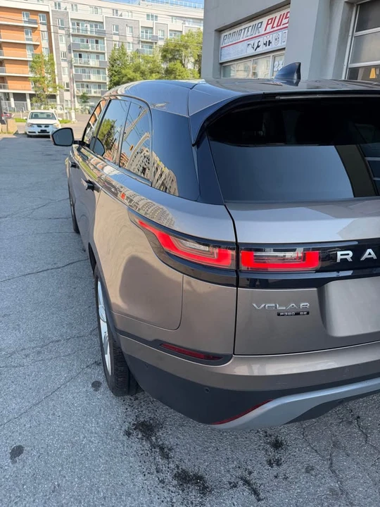 2018 Land Rover Range Rover Velar - Image 9 of 20
