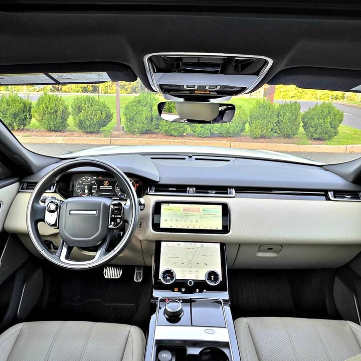 2018 Land Rover Range Rover Velar - Image 11 of 18