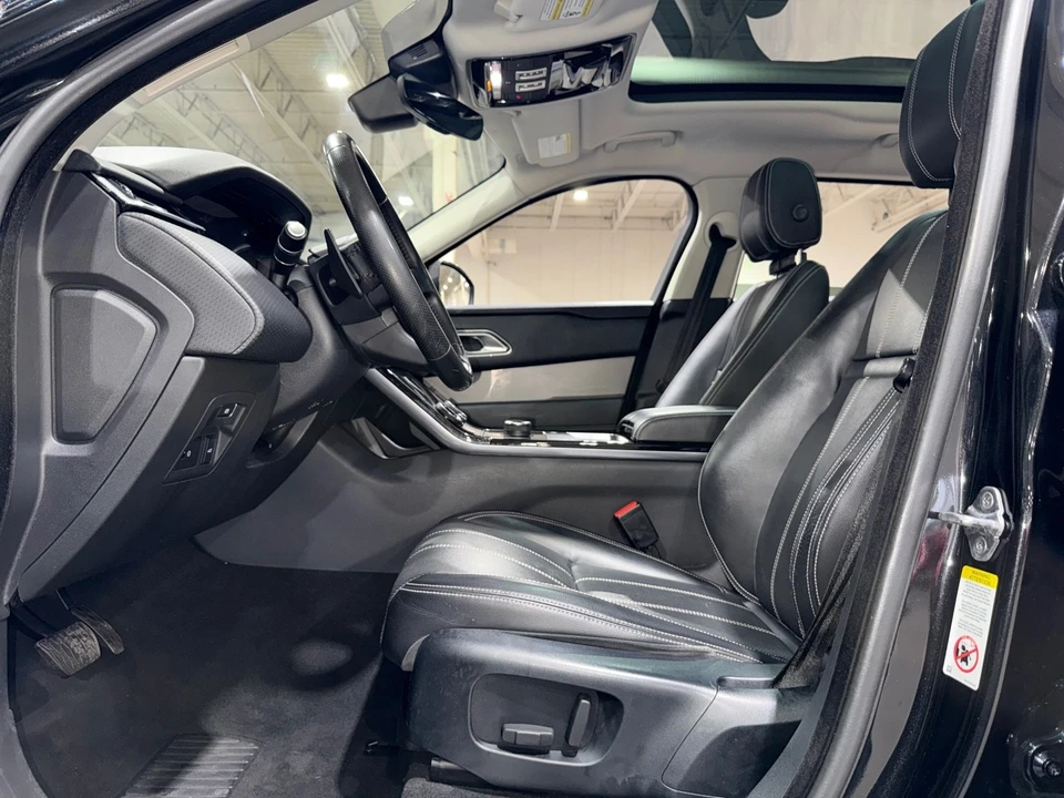 2018 Land Rover Range Rover Velar - Image 11 of 12