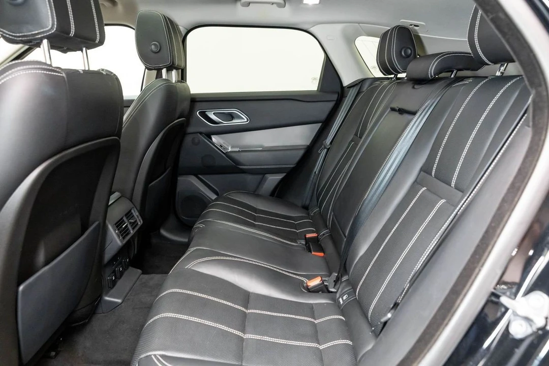 2018 Land Rover Range Rover Velar - Image 16 of 21