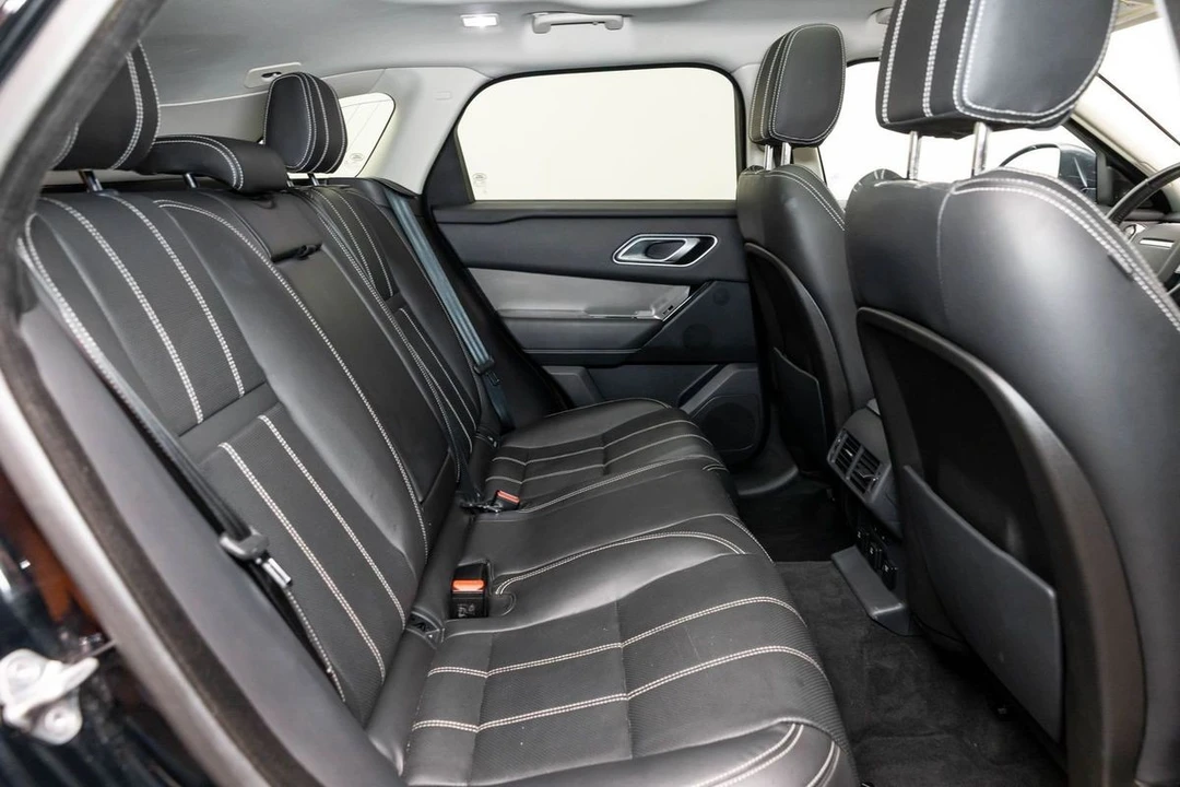2018 Land Rover Range Rover Velar - Image 17 of 21