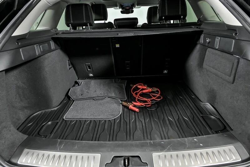 2018 Land Rover Range Rover Velar - Image 15 of 21