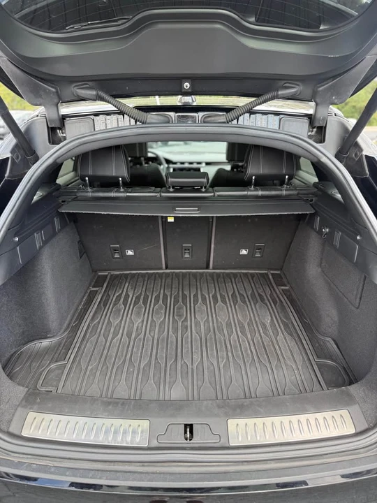 2018 Land Rover Range Rover Velar - Image 9 of 15