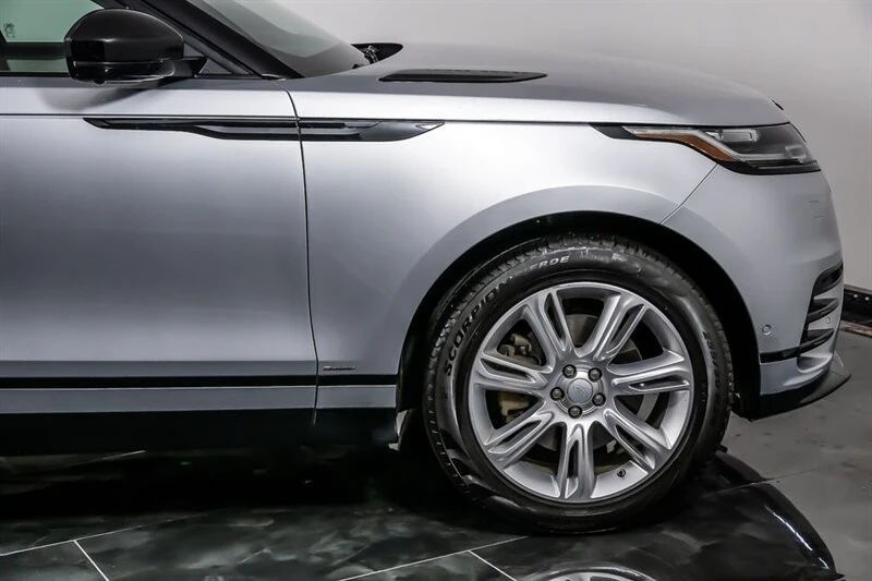 2018 Land Rover Range Rover Velar - Image 13 of 21