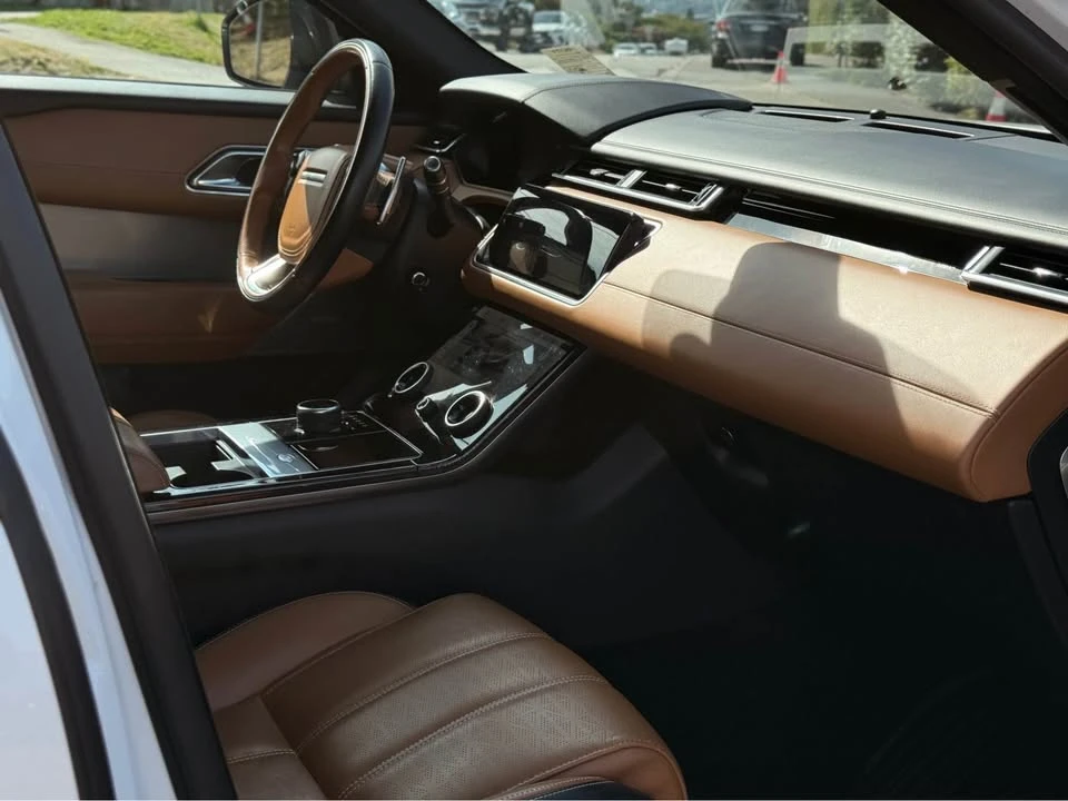 2018 Land Rover Range Rover Velar - Image 16 of 19