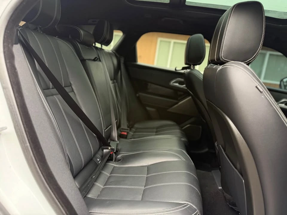 2018 Land Rover Range Rover Velar - Image 13 of 19