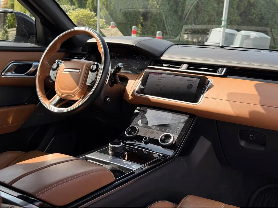 2018 Land Rover Range Rover Velar - Image 17 of 19