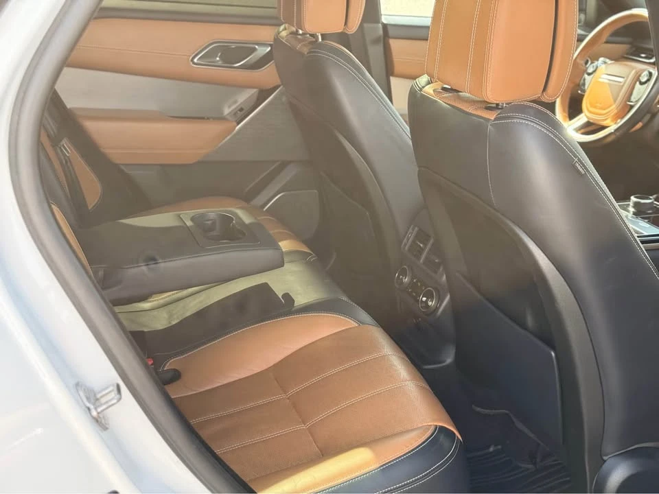 2018 Land Rover Range Rover Velar - Image 14 of 19
