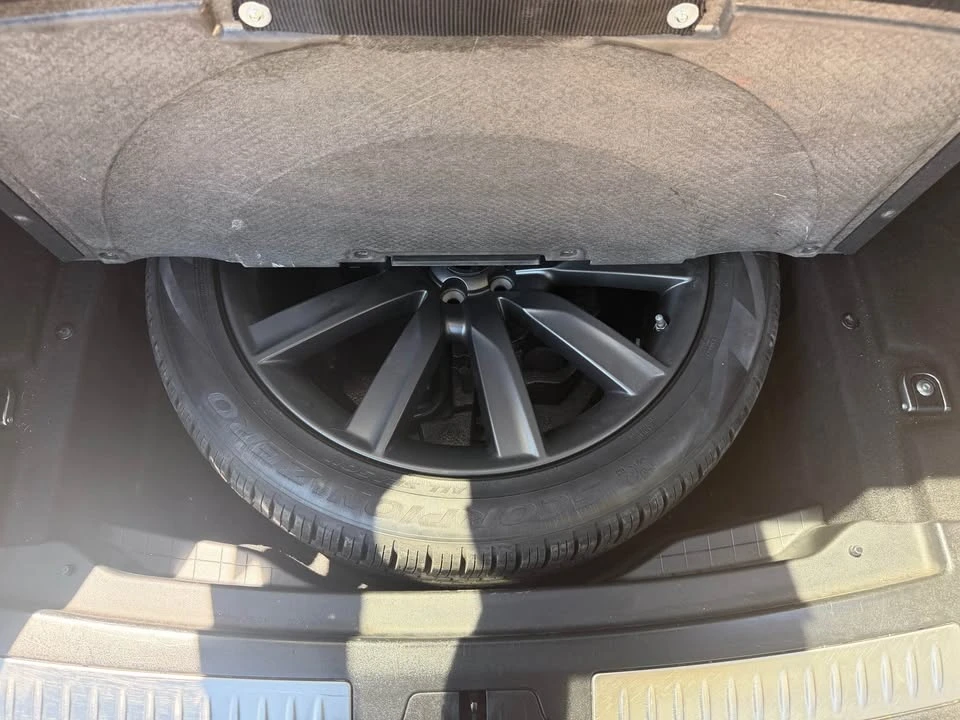 2018 Land Rover Range Rover Velar - Image 15 of 18