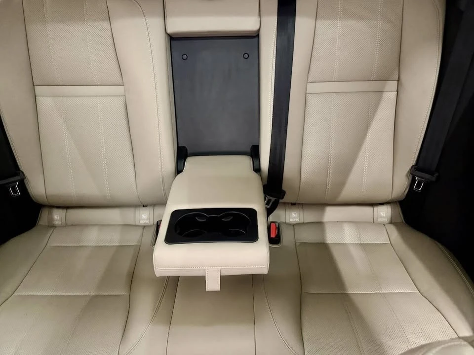 2018 Land Rover Range Rover Velar - Image 12 of 20