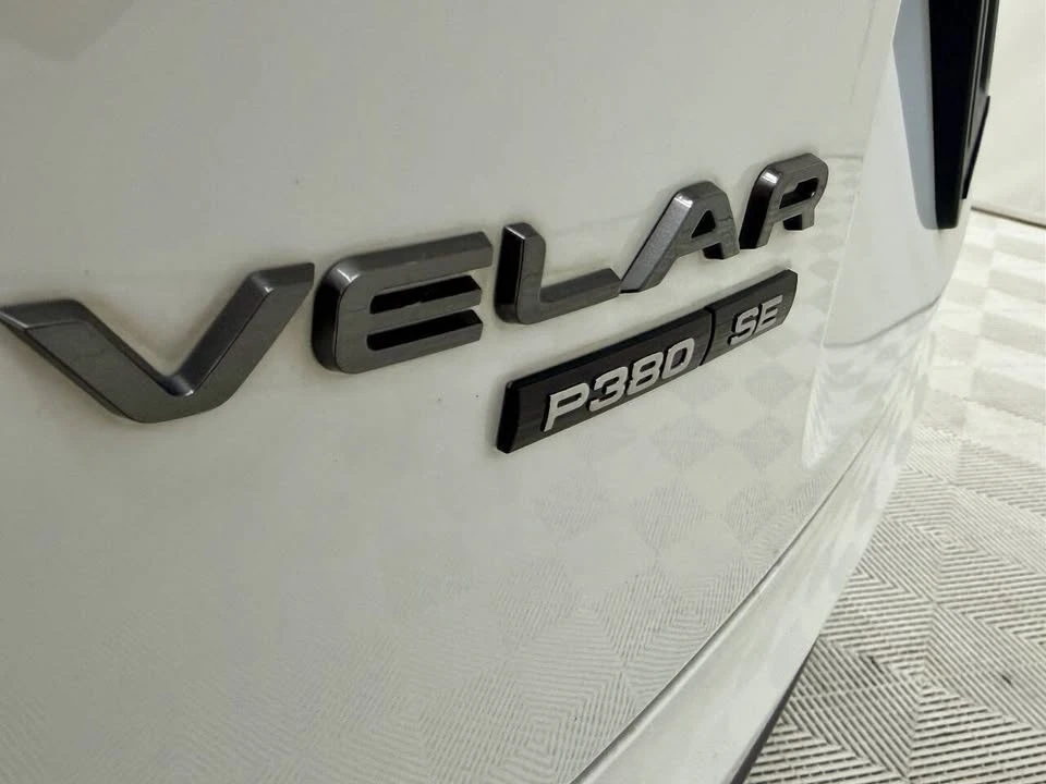 2018 Land Rover Range Rover Velar - Image 9 of 20