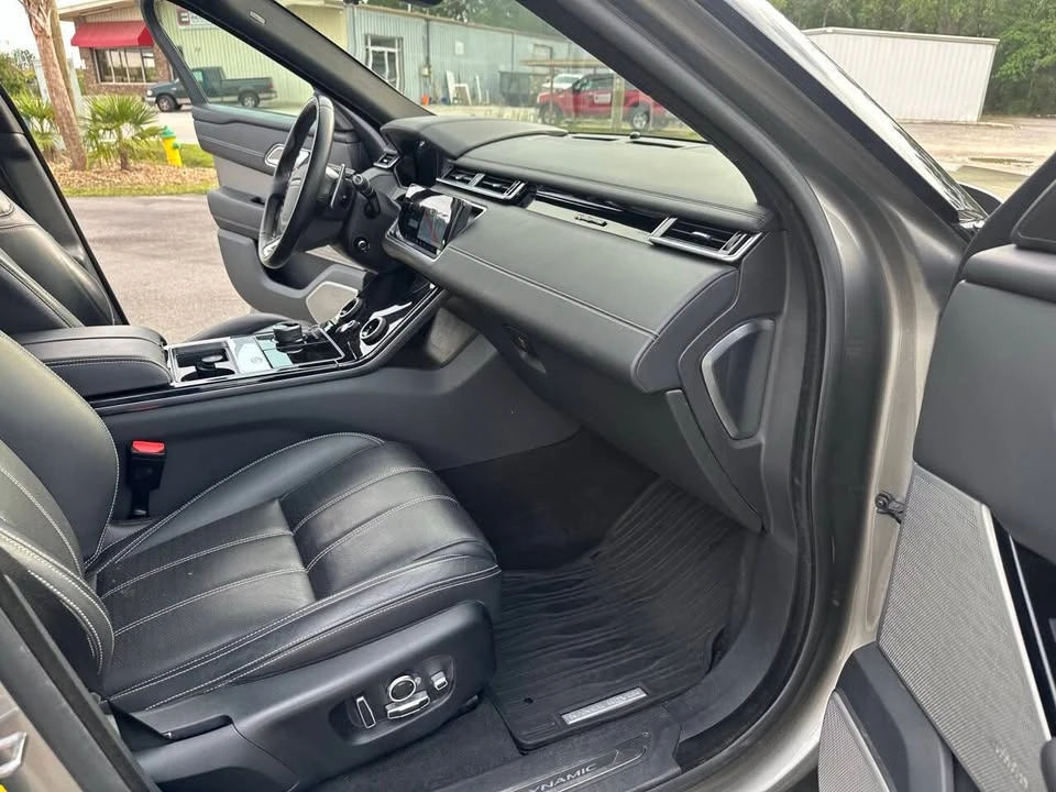 2018 Land Rover Range Rover Velar - Image 17 of 20