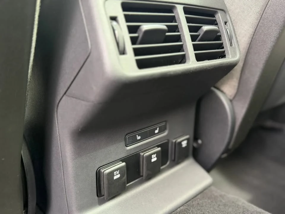 2018 Land Rover Range Rover Velar - Image 18 of 20