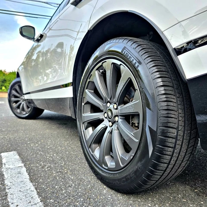 2018 Land Rover Range Rover Velar - Image 17 of 18