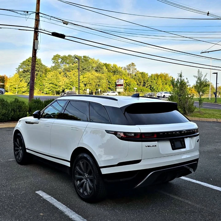 2018 Land Rover Range Rover Velar - Image 8 of 18
