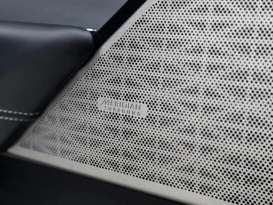 2018 Land Rover Range Rover Velar - Image 7 of 14