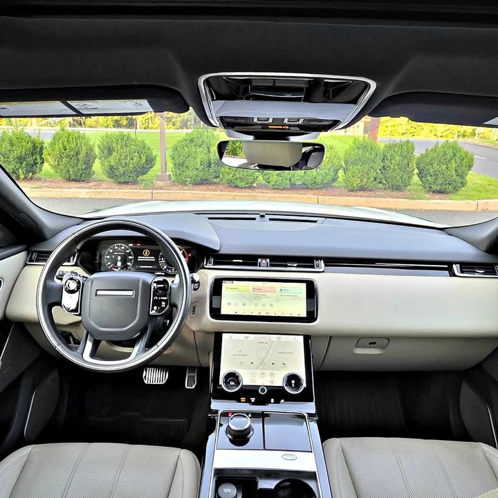 2018 Land Rover Range Rover Velar - Image 11 of 18