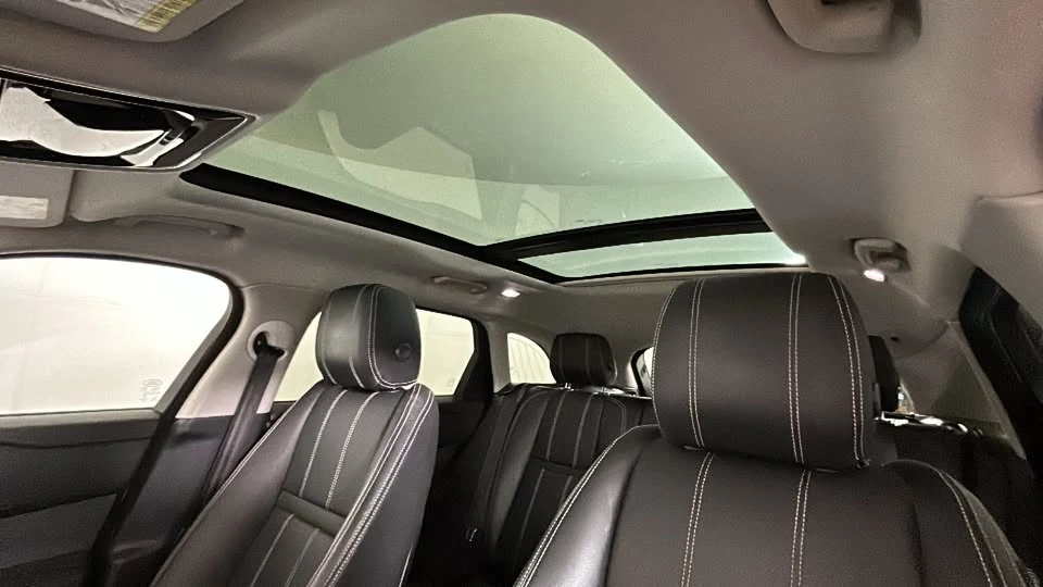 2018 Land Rover Range Rover Velar - Image 12 of 20
