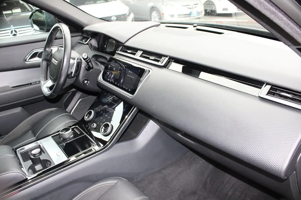 2018 Land Rover Range Rover Velar - Image 16 of 20