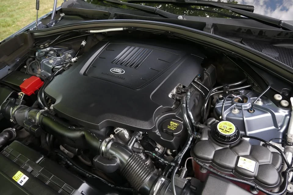 2018 Land Rover Range Rover Velar - Image 12 of 20