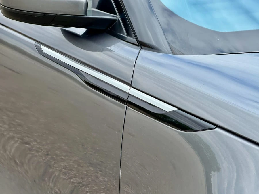 2018 Land Rover Range Rover Velar - Image 15 of 26