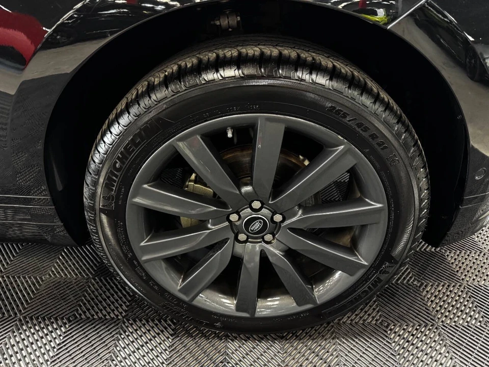 2018 Land Rover Range Rover Velar - Image 16 of 21