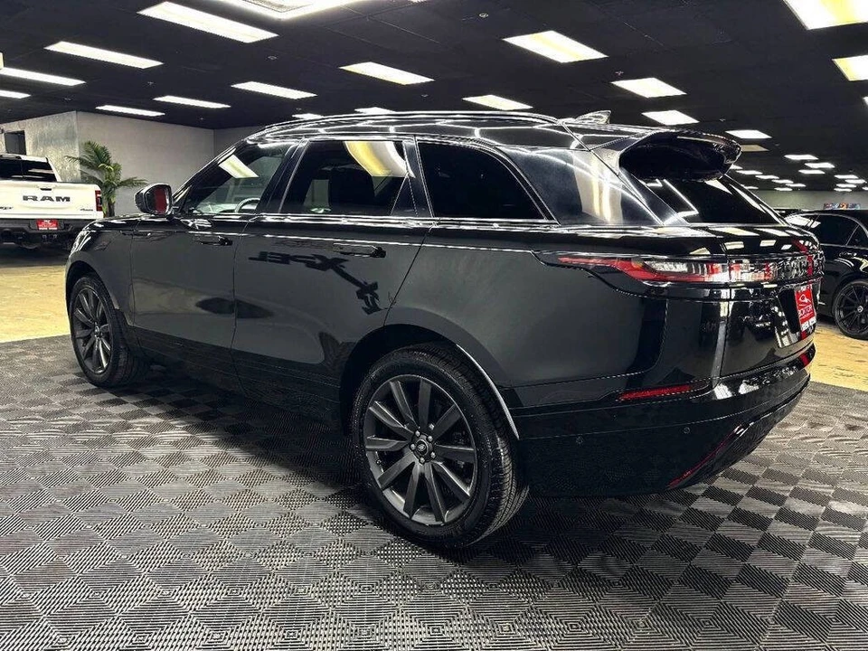 2018 Land Rover Range Rover Velar - Image 9 of 21