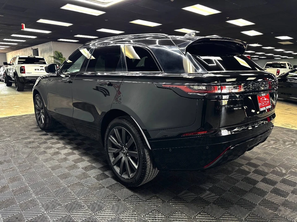 2018 Land Rover Range Rover Velar - Image 9 of 21