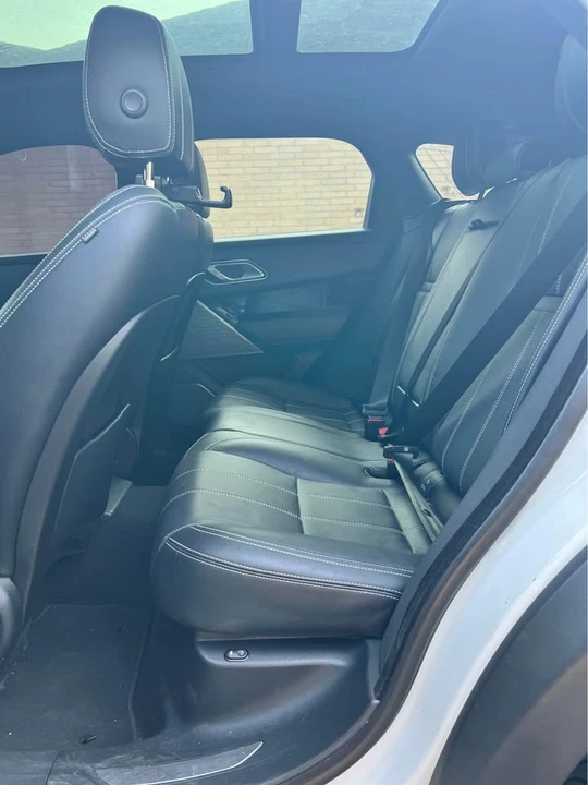 2018 Land Rover Range Rover Velar - Image 9 of 15