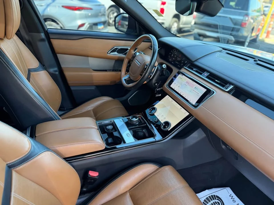 2018 Land Rover Range Rover Velar - Image 15 of 18