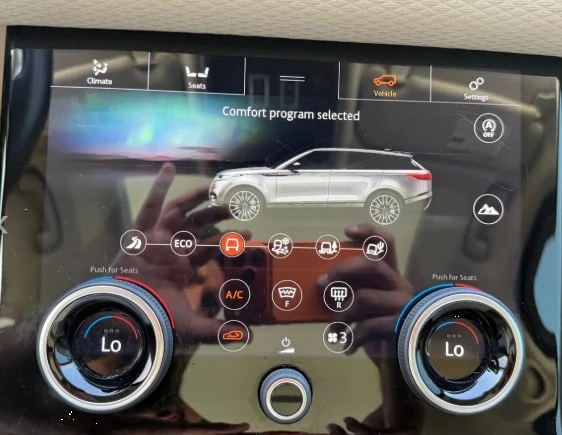 2018 Land Rover Range Rover Velar - Image 9 of 12